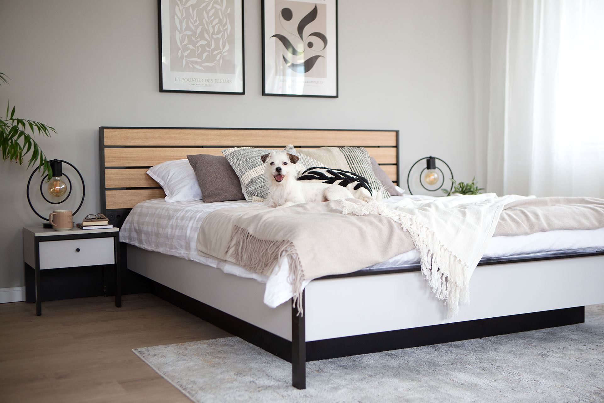 Choosing the Perfect Nightstand for Your Bedroom: A Practical Guide - get inspired by Smart Furniture online store